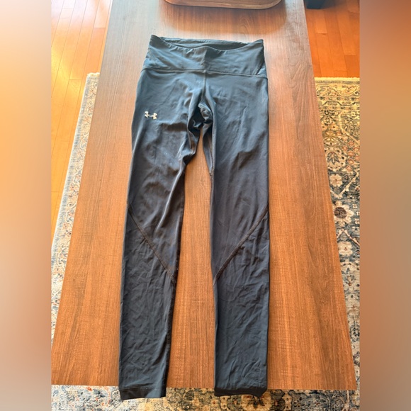 Under Armour Jet Black Performance Leggings - Picture 1 of 3